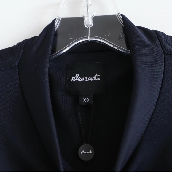 NWT Pleasants black pullover Danish European brand top scuba mock neck turtle - Picture 4 of 8